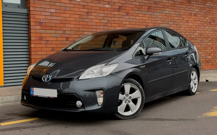 Toyota Prius 30 – hibrid popular Daxi Taxi pentru șoferi