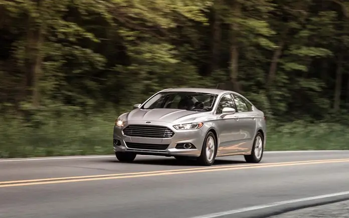 Ford Fusion 2012–2015 – экономичный офисный автомобиль Daxi Taxi