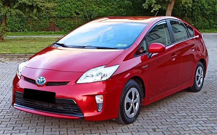 Toyota Prius 30 Roșu – hibrid elegant Daxi Taxi