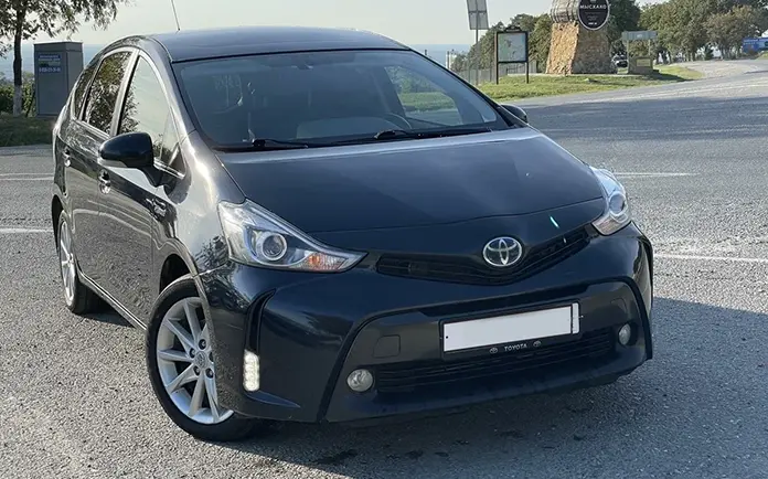 Toyota Prius V – hibrid spațios Daxi Taxi pentru șoferi