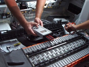 Автосервис усилился — закуплен стенд для проверки батарей